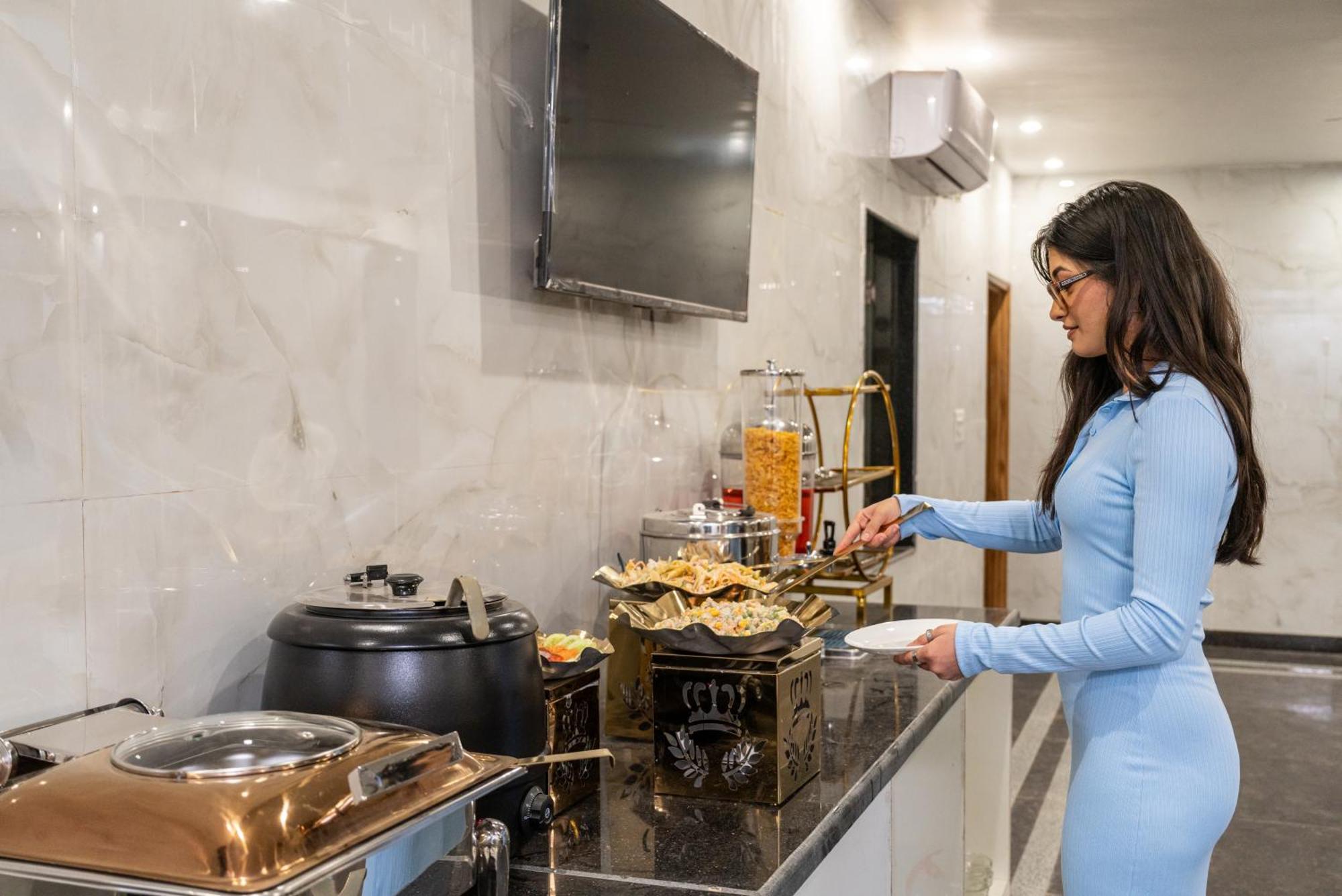 Lime Tree Hotel & One Bhk Serviced Apartment Noida - Sector 50 Metro Екстер'єр фото
