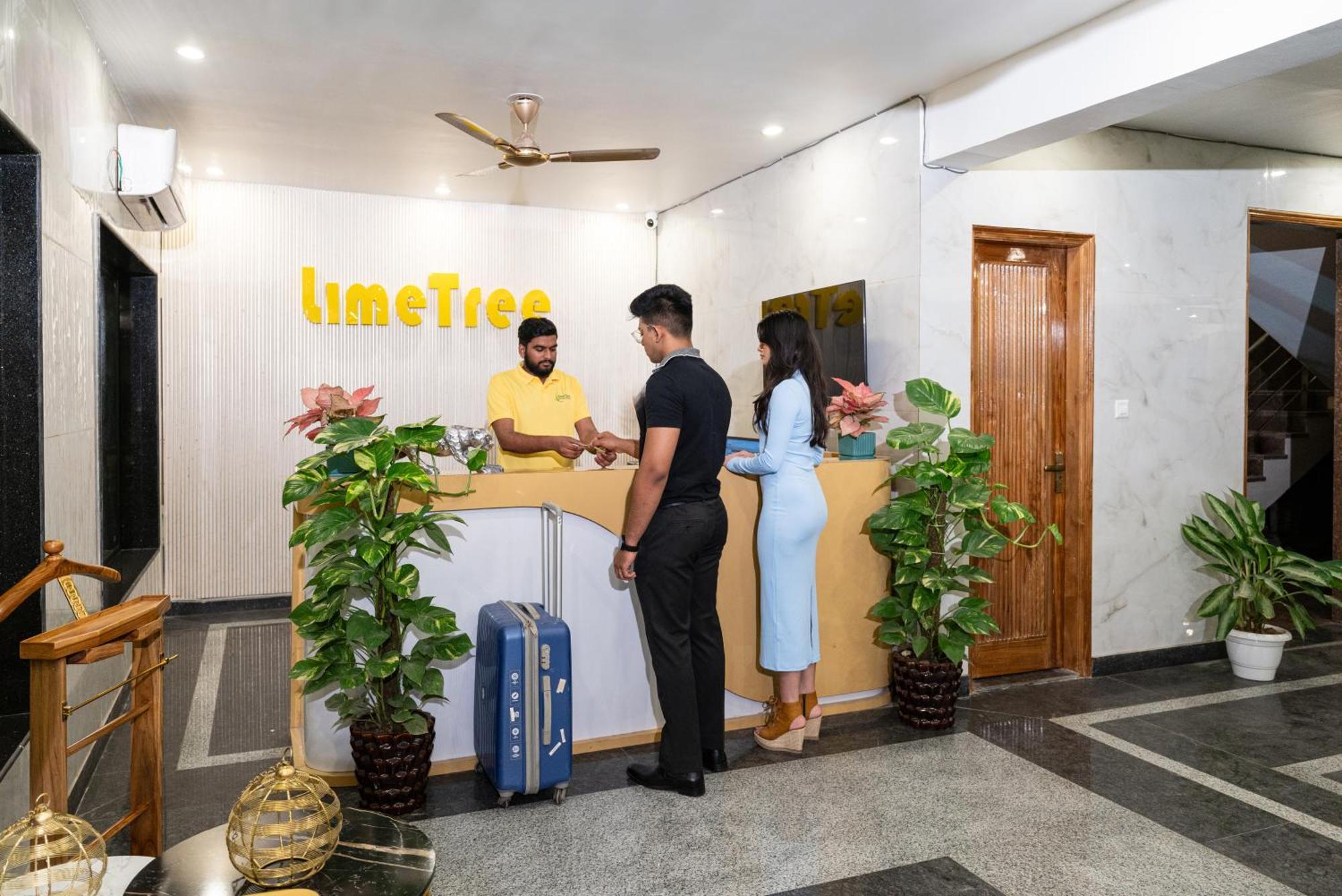 Lime Tree Hotel & One Bhk Serviced Apartment Noida - Sector 50 Metro Екстер'єр фото