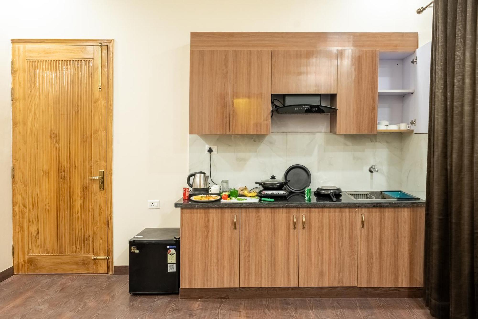 Lime Tree Hotel & One Bhk Serviced Apartment Noida - Sector 50 Metro Екстер'єр фото