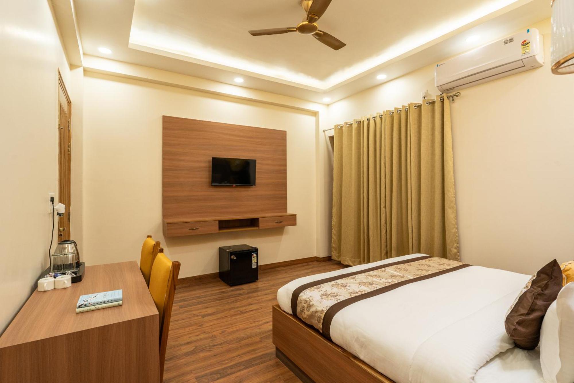 Lime Tree Hotel & One Bhk Serviced Apartment Noida - Sector 50 Metro Екстер'єр фото