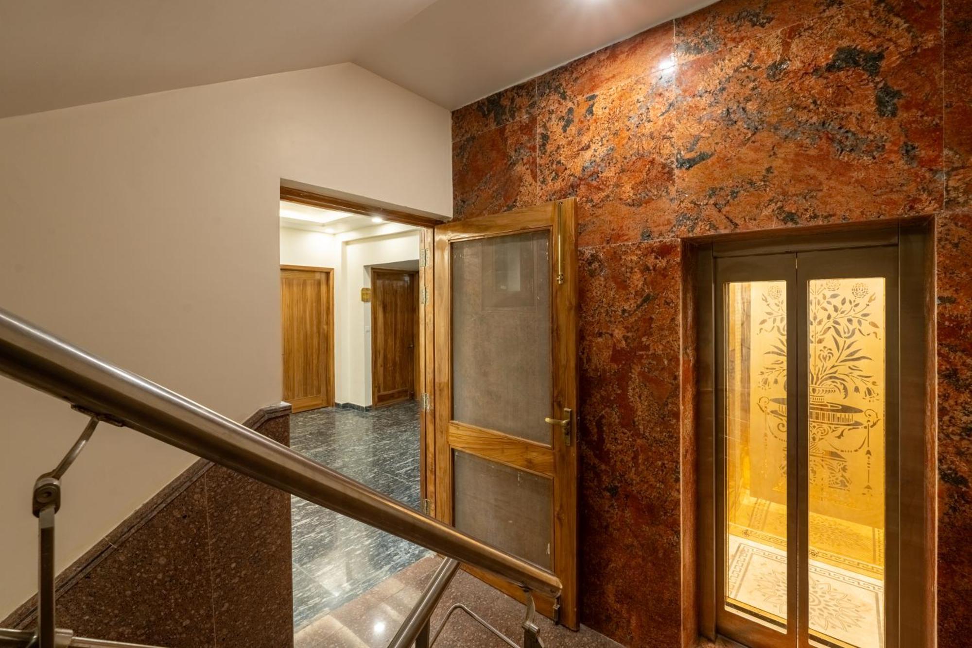 Lime Tree Hotel & One Bhk Serviced Apartment Noida - Sector 50 Metro Екстер'єр фото